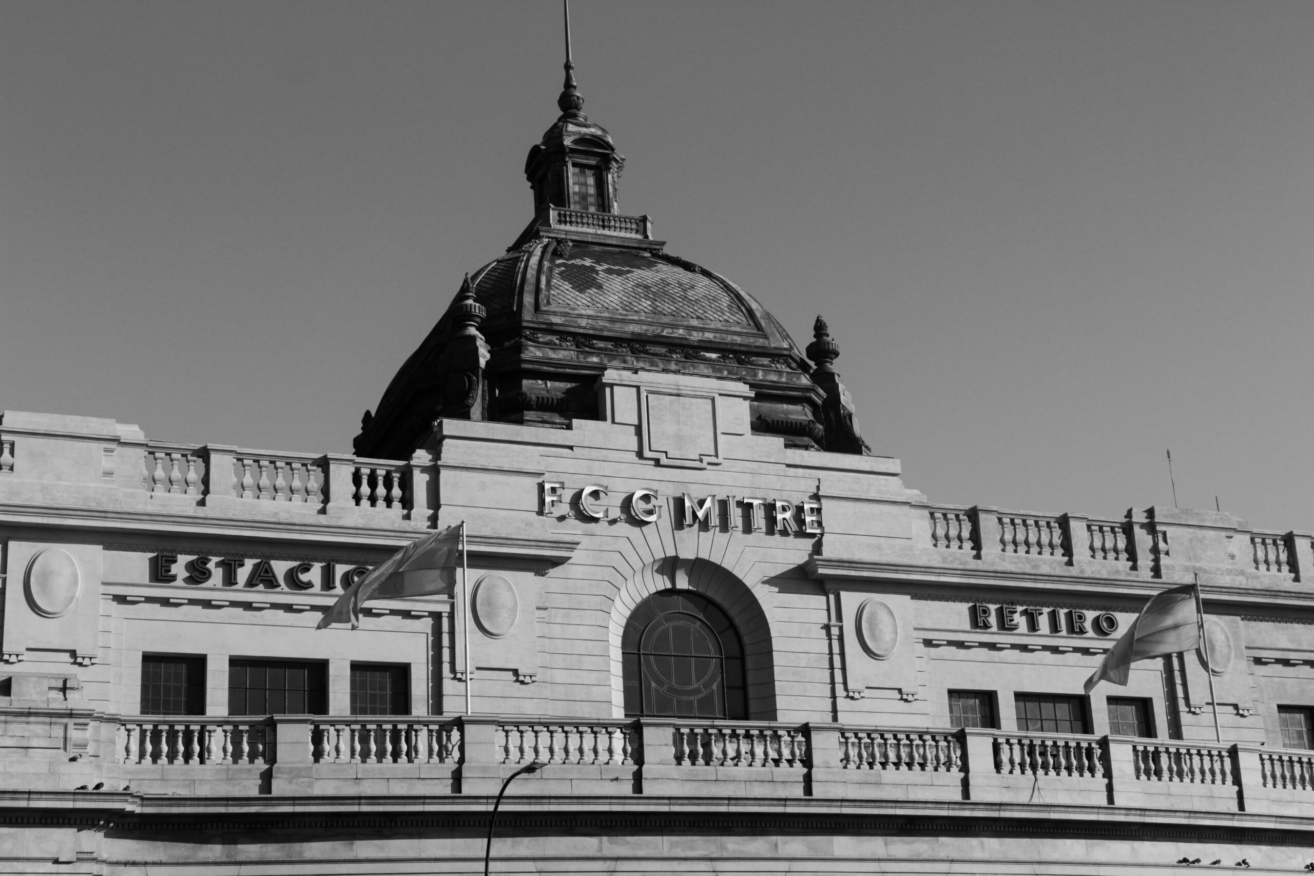 Formación de la Línea Mitre en la estación Retiro, Buenos Aires